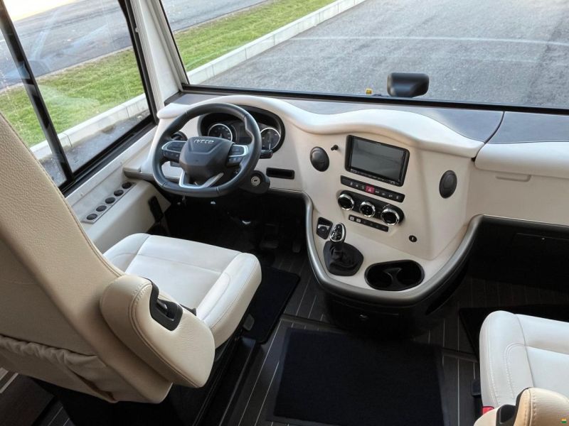 Concorde Carver 890 RRL