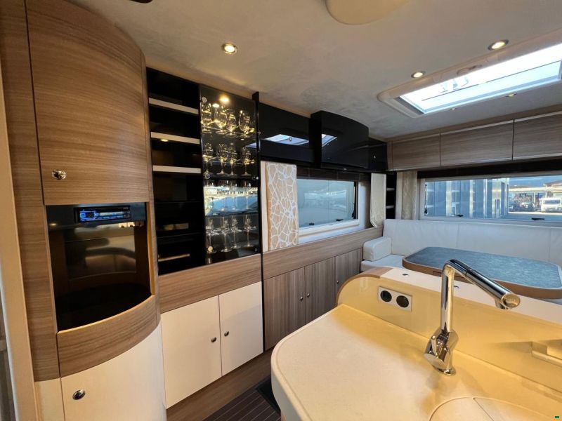 Concorde Carver 890 RRL