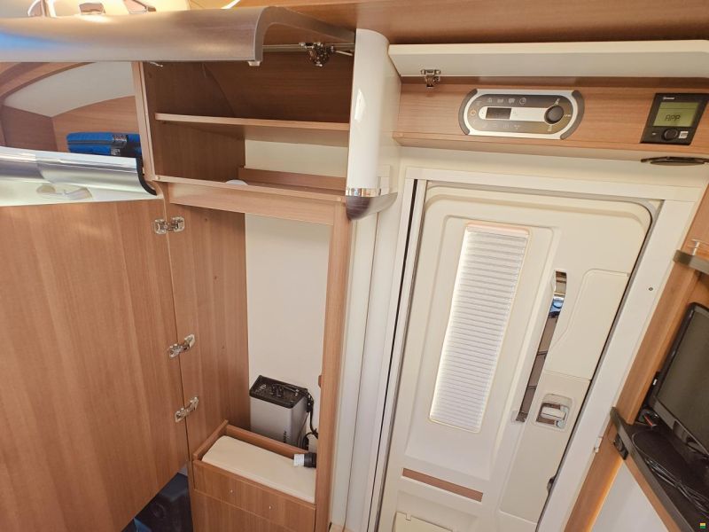 LMC Cruiser Premium T741 - Automat