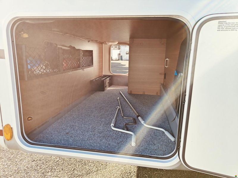 LMC Cruiser Premium T741 - Automat