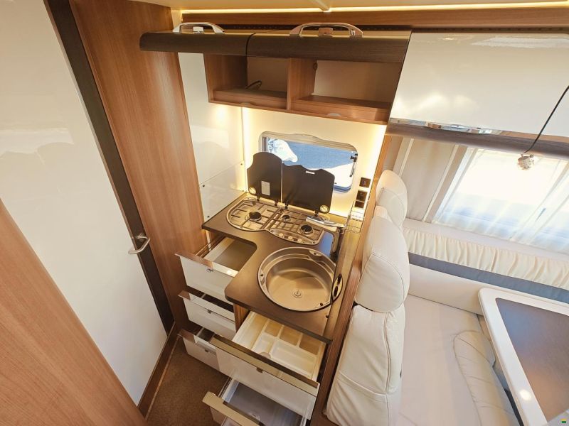 LMC Cruiser Premium T741 - Automat