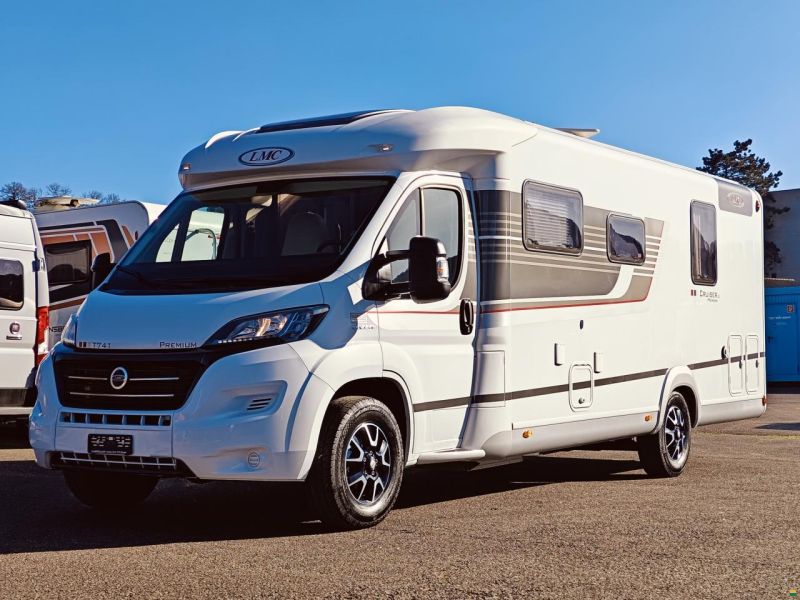 LMC Cruiser Premium T741 - Automat