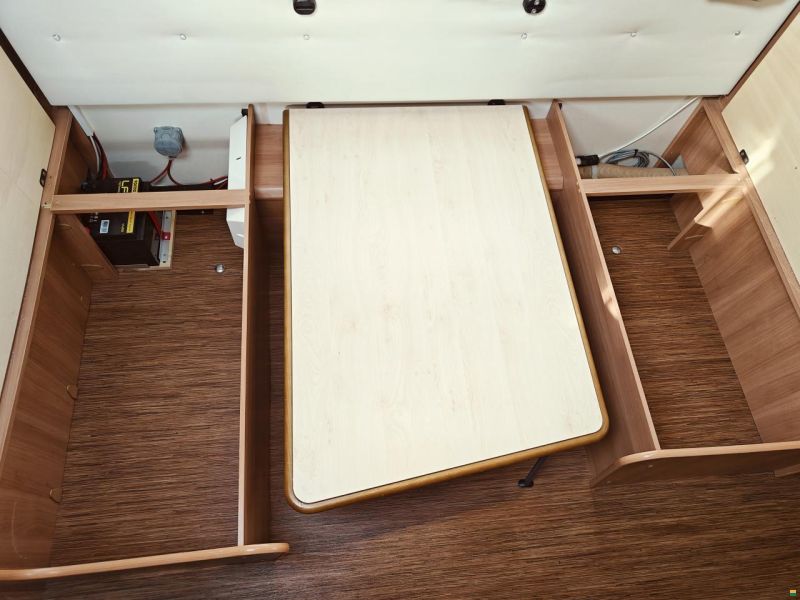 Hobby 490 KMF De Luxe - Etagenbetten