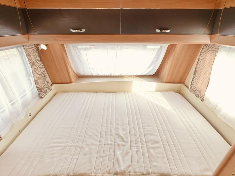 Hobby 490 KMF De Luxe - Etagenbetten