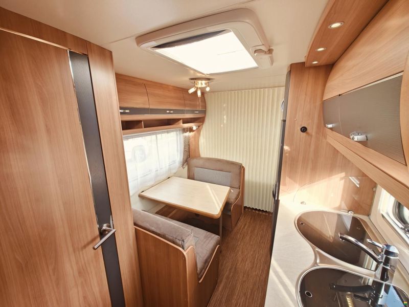 Hobby 490 KMF De Luxe - Etagenbetten