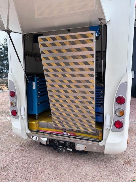 Roller Team New Box Garage F&uuml;r zwei Motorr&auml;der