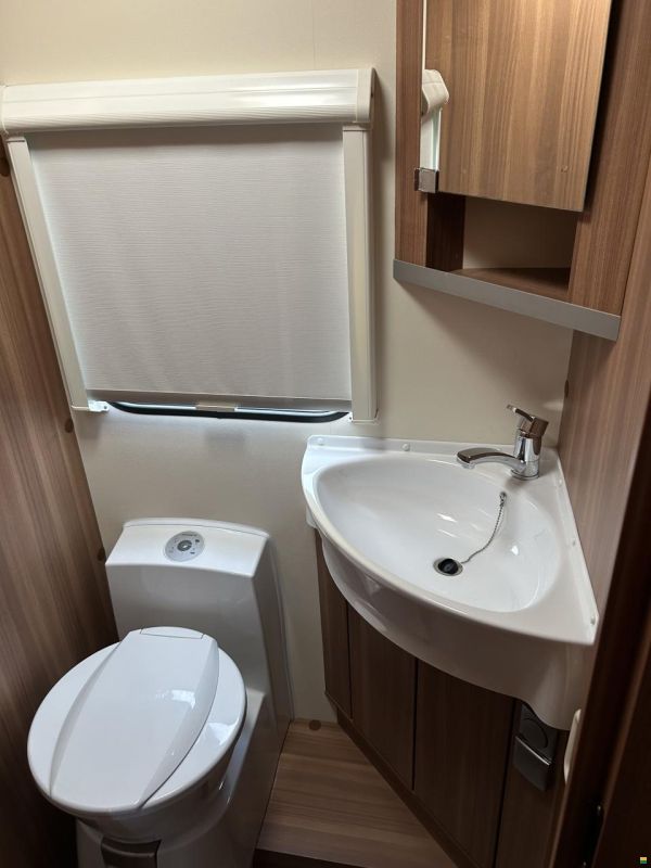 Weinsberg Carasuite K 250