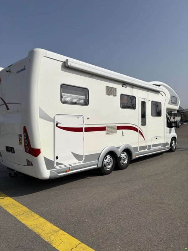 Eura Mobil Active 820 EB 3 Achser