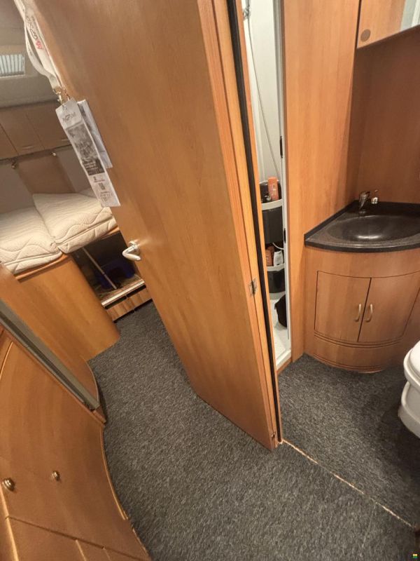 Eura Mobil Active 820 EB 3 Achser