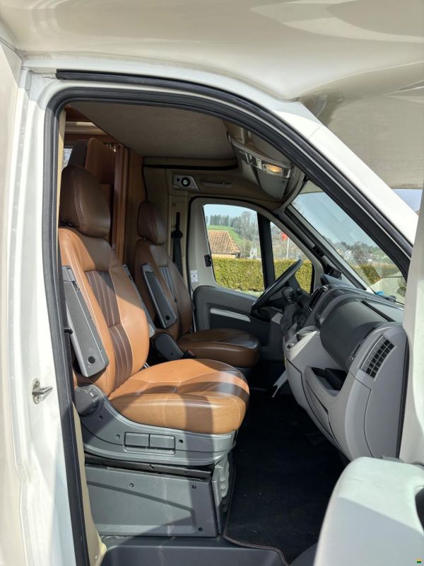 Eura Mobil Active 820 EB 3 Achser