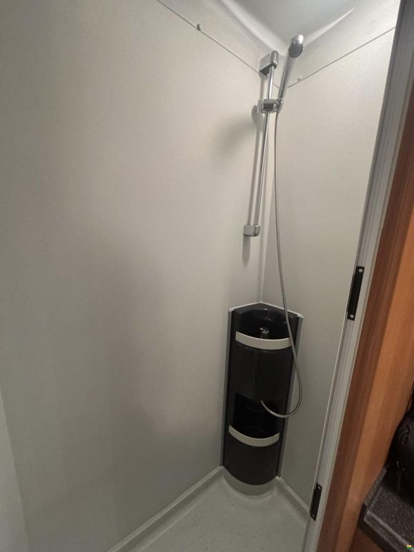 Eura Mobil Active 820 EB 3 Achser