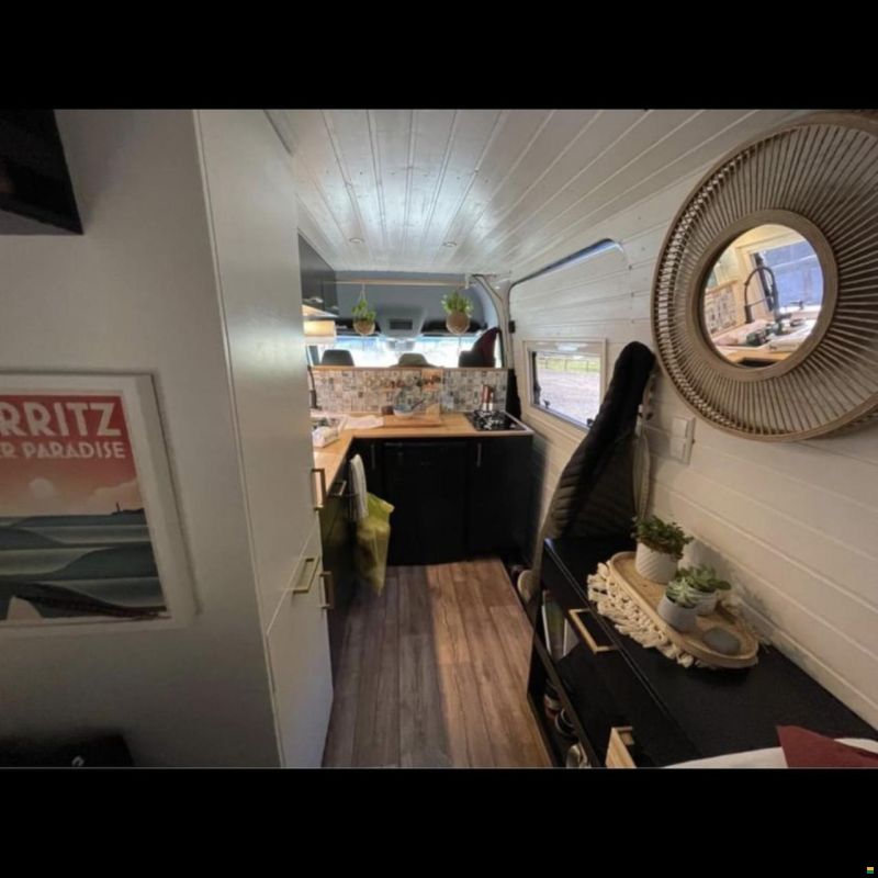 Mercedes Benz Sprinter