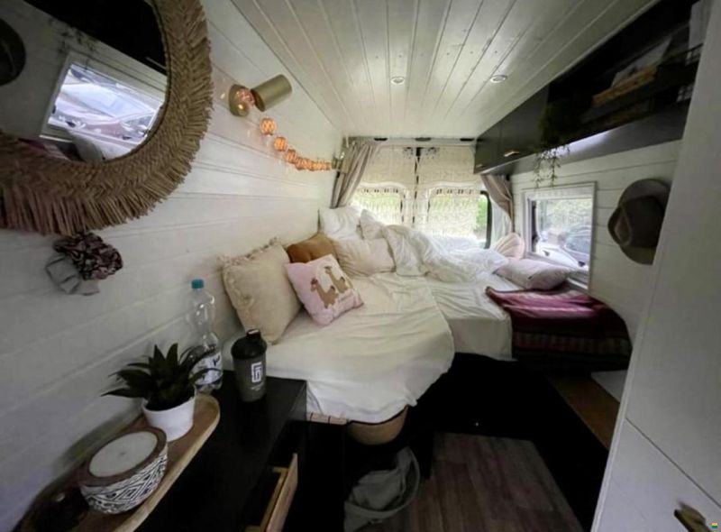 Mercedes Benz Sprinter