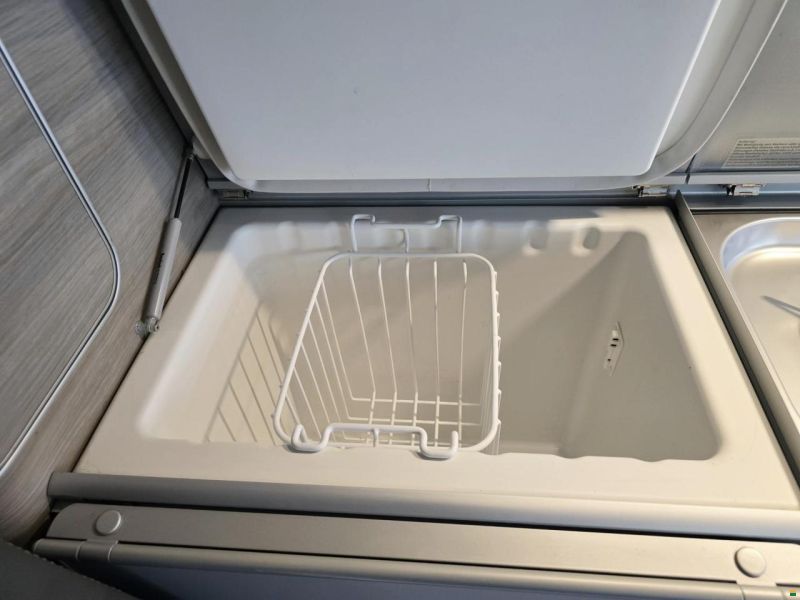 Volkswagen VW T5 CALIFORNIA BMT DSG COMF. TRAVEL 4M