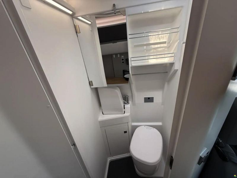 Volkswagen Grand California 680