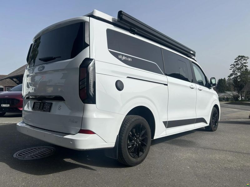 Ford STYLEVAN Belize