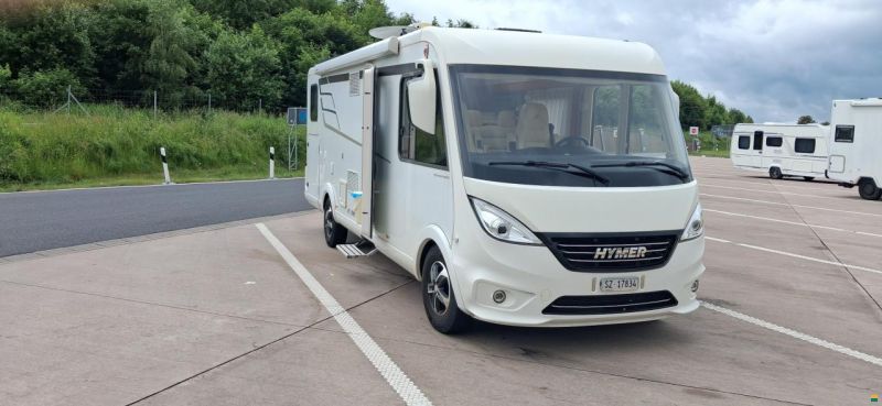 Hymer Exsis-i 678