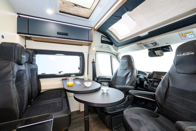 Font Vendôme Leader Camp Duo