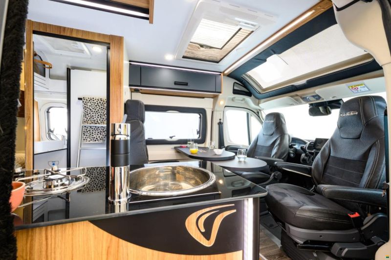 Font Vend&ocirc;me Leader Camp Duo