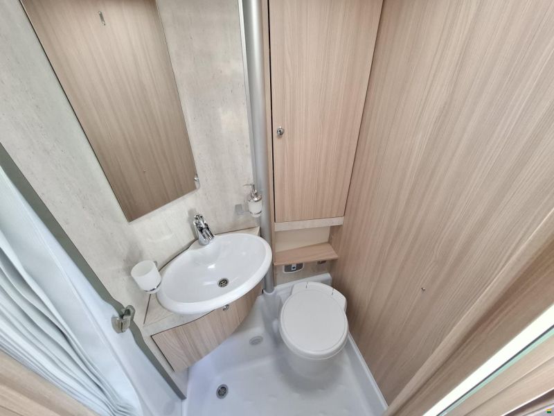 Bürstner Travel Van T660G - neuwertig!