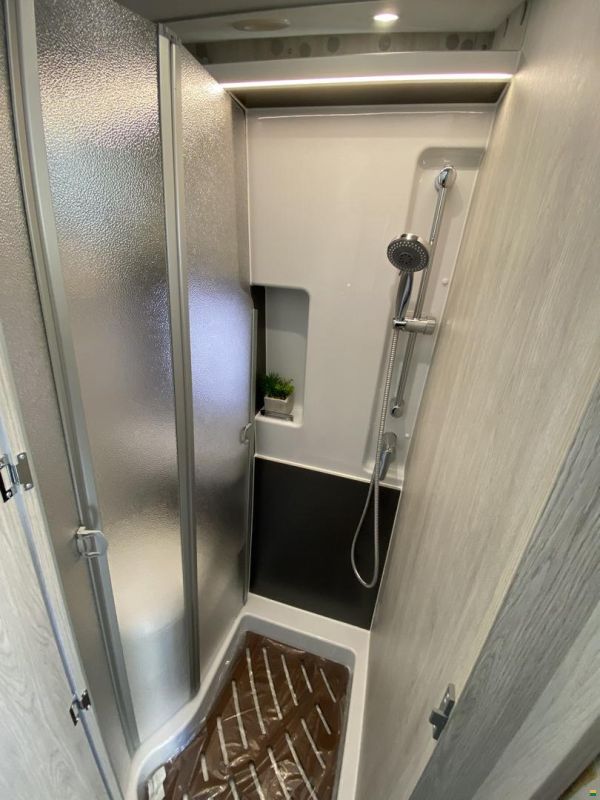 Roller Team Livingstone DUO Sport, Fiat 140PS Autom.