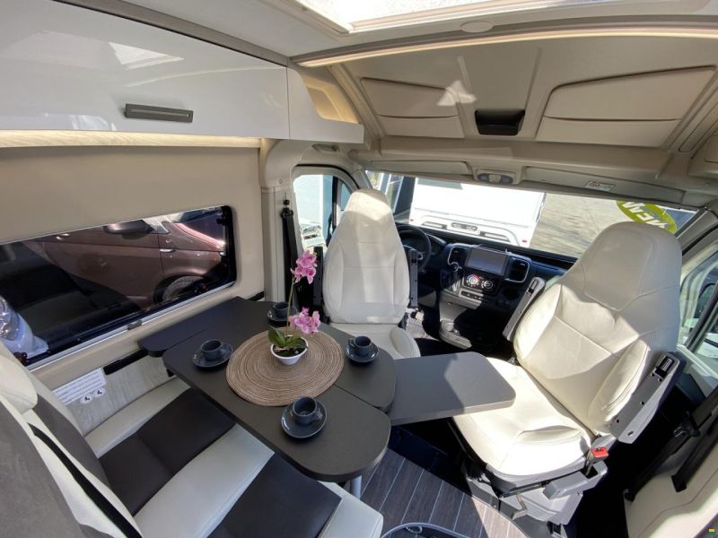 Roller Team Livingstone DUO Sport, Fiat 140PS Autom.