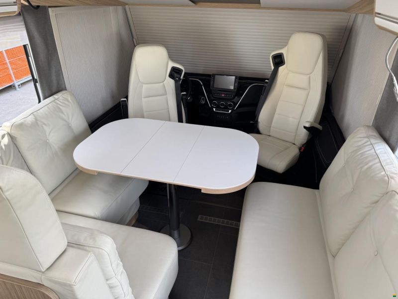 Niesmann-Bischoff 880 LE