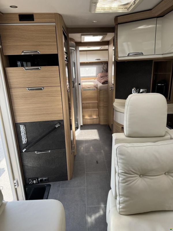 Niesmann-Bischoff 880 LE