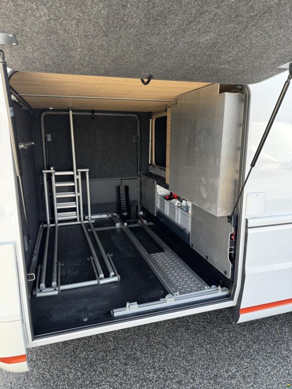 Niesmann-Bischoff 880 LE