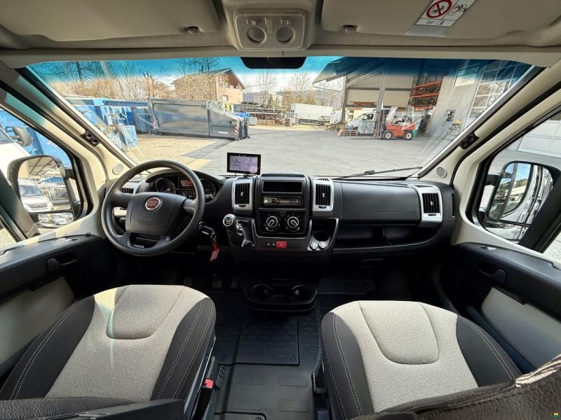 Challenger Vany V114 -Freelife -4 People