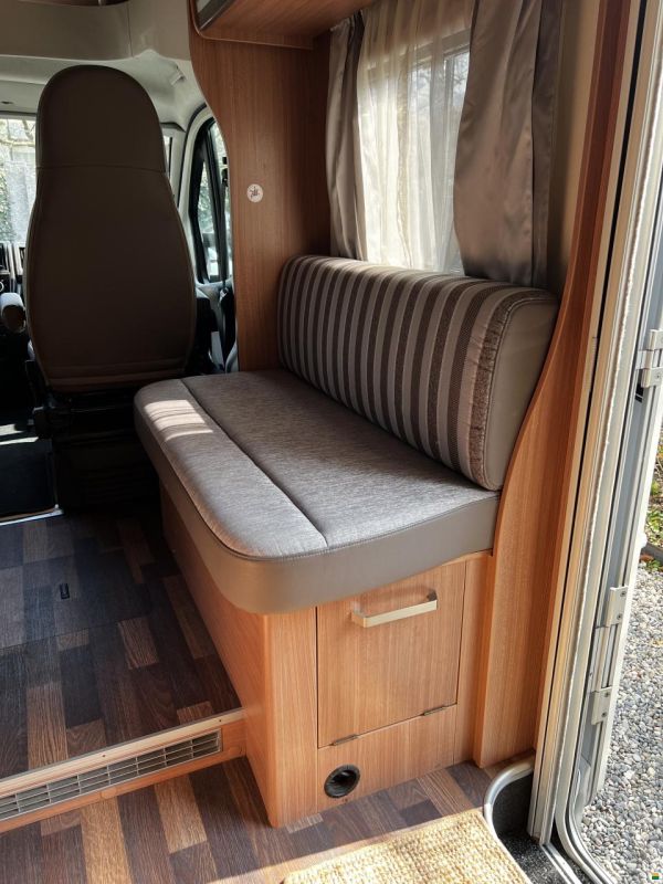 Knaus Sky Wave 650 MF Celebration 25