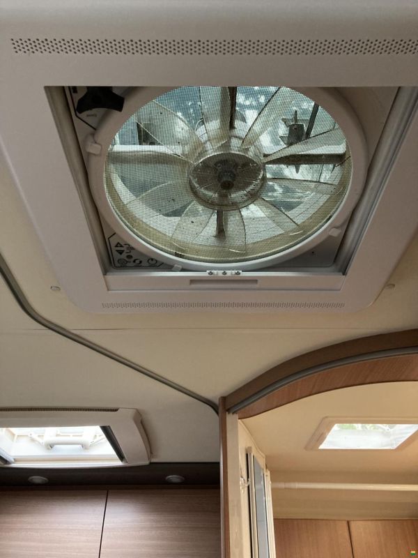 Knaus Sky Wave 650 MF Celebration 25