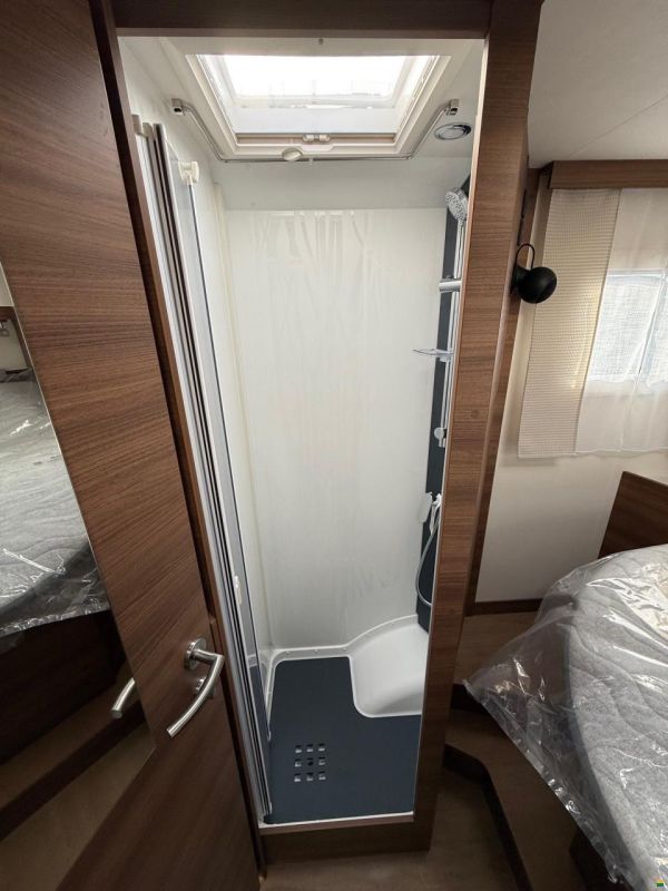 Rapido COMPACT i C86i 65ans