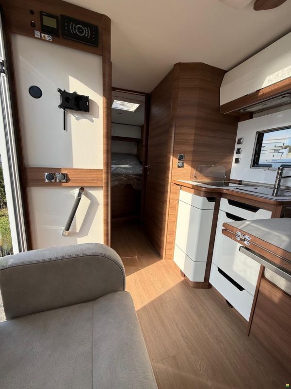 Rapido COMPACT i C86i 65ans