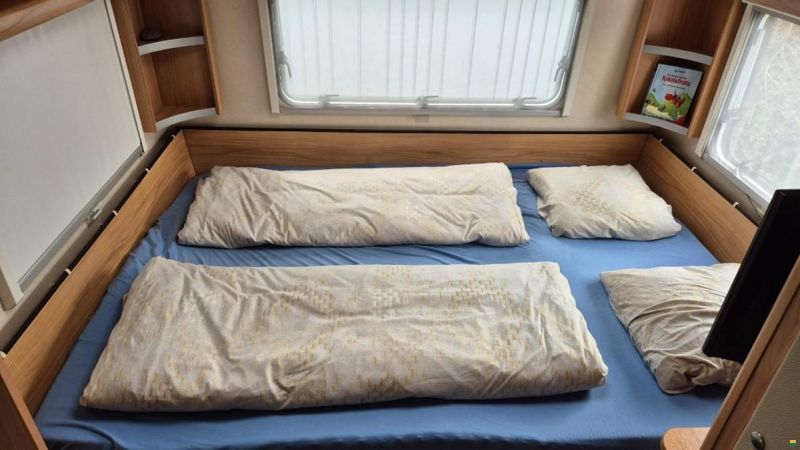 Wilk Wohnwagen mit Holzvorbau