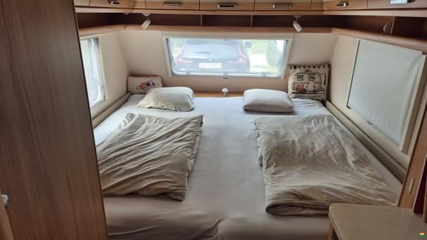 Wilk Wohnwagen mit Holzvorbau