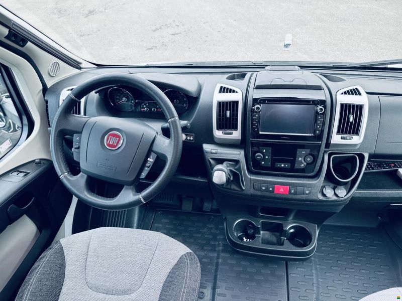 Knaus Platinum 700 MEG