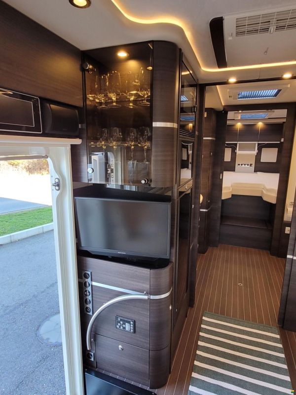 Concorde Carver 850 L