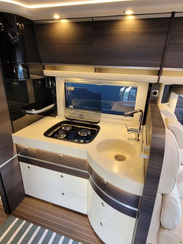 Concorde Carver 850 L