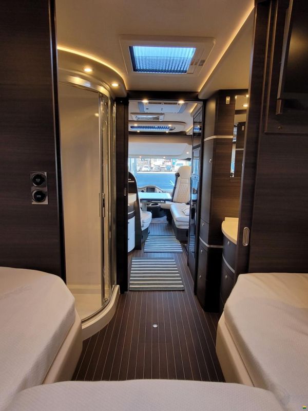 Concorde Carver 850 L