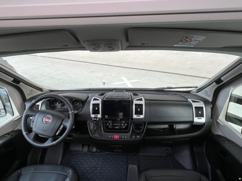 Adria Coral Supreme 670 DL