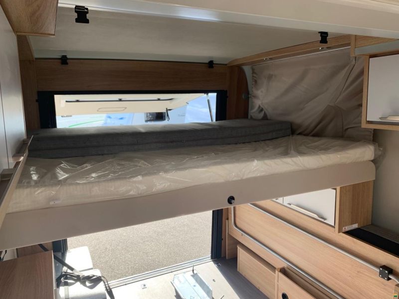 Knaus Deseo Transporter 400