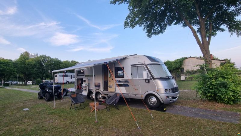 Hymer B 694