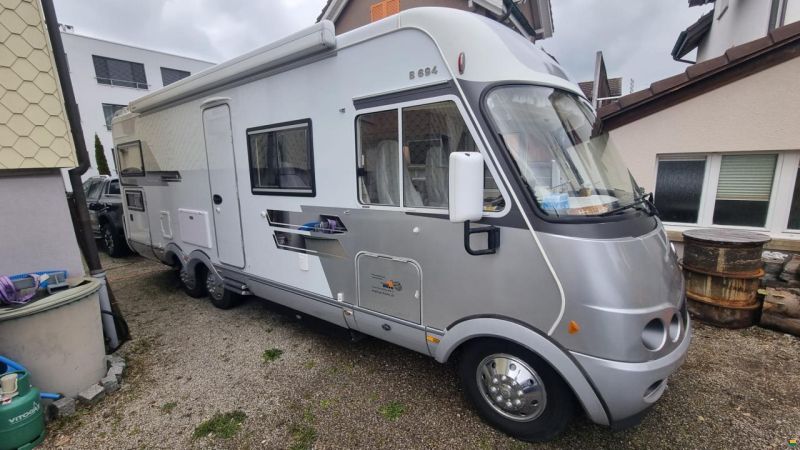 Hymer B 694