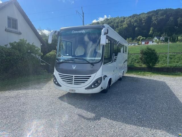 Concorde Charisma 890 M