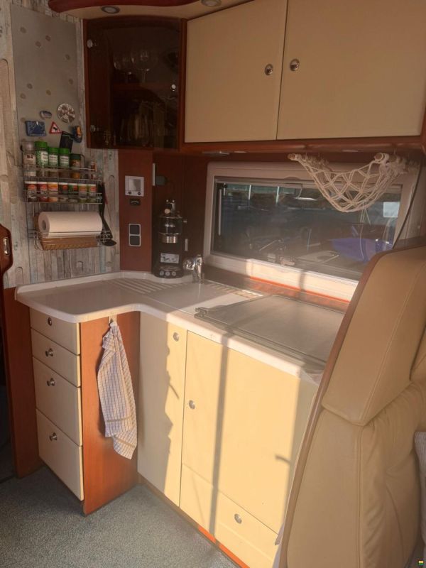 Concorde Charisma 890 M