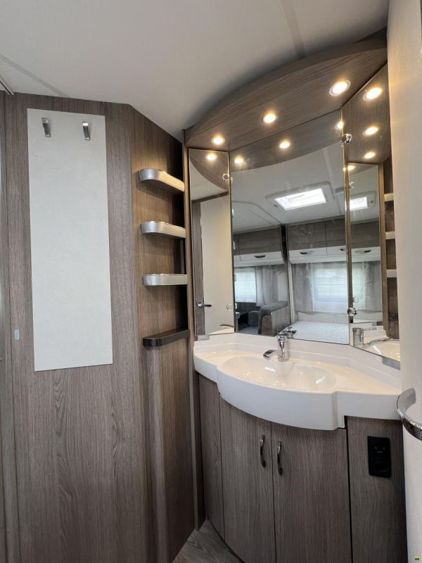 Hobby PRESTIGE 720 UKFe