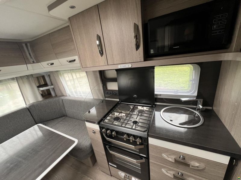 Hobby PRESTIGE 720 UKFe