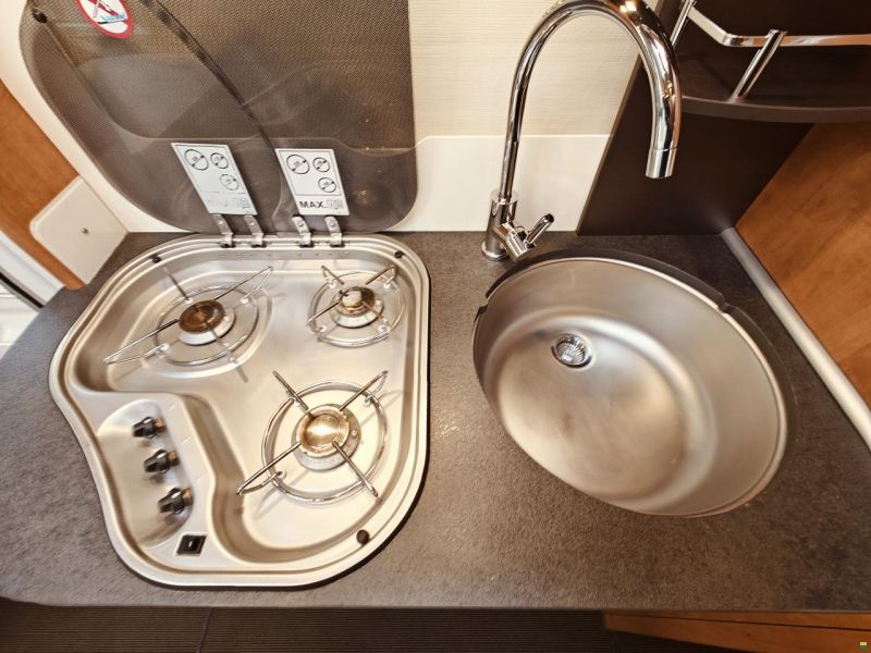 Carthago Compactline I 145 Q - Super Lightweight