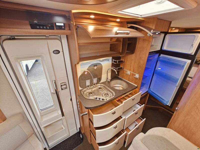 Carthago Compactline I 145 Q - Super Lightweight